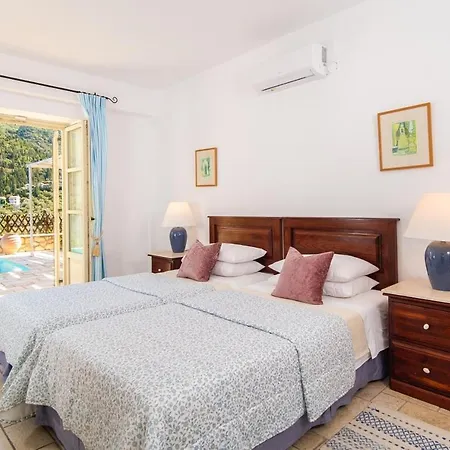Villa Athina *